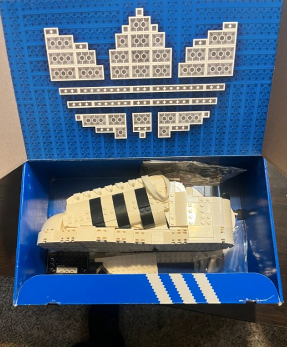 LEGO 10282 Adidas Originals Superstar 731pc Complete Set Disassembled
